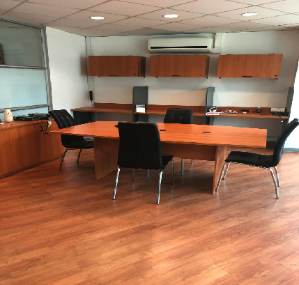 entrada-oficina-centro-empresarial-huechuraba